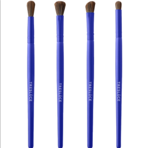 TRESLUCE
Like An Artista Brush Set - Picture 3 of 3